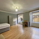 Rent 3 bedroom flat in Glasgow  West