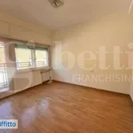 Rent 5 bedroom apartment of 200 m² in Rome