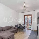 Rent 5 bedroom apartment of 95 m² in Milano