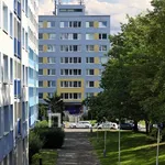 Pronajměte si 3 ložnic/e byt o rozloze 65 m² v Prague