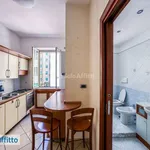 Affitto 2 camera appartamento di 62 m² in Naples