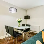 Rent 1 bedroom flat of 517 m² in London