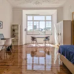 Rent a room in lisbon