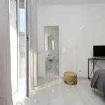 Rent 6 bedroom apartment in Rome