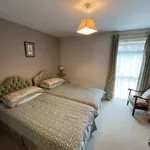 Rent 2 bedroom house in Woking