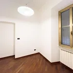 Rent 3 bedroom apartment of 80 m² in Roma