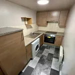 Rent 2 bedroom flat in Wakefield