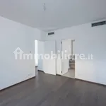 Rent 5 bedroom apartment of 141 m² in Genoa