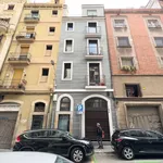 Rent 4 bedroom apartment of 36 m² in Barcelona