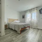 Alquilo 3 dormitorio apartamento de 70 m² en Castelldefels