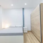 Rent a room of 118 m² in valencia