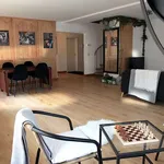 Huur 4 slaapkamer appartement van 242 m² in brussels