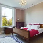 Rent 3 bedroom flat in South West England