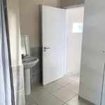 Rent 1 bedroom apartment of 25 m² in Bedfordview