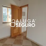 Rent 4 bedroom apartment of 110 m² in Lisboa