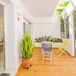 Rent 3 bedroom house of 260 m² in Marbella