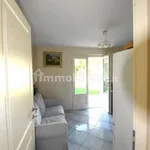 Rent 5 bedroom house of 240 m² in Caranna