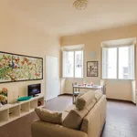 Rent 1 bedroom apartment of 35 m² in Florence