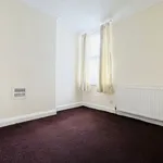 Flat to rent in Clarendon Road, Luton LU2