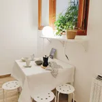 Rent a room of 200 m² in Madrid