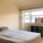 Rent 3 bedroom flat in North West England