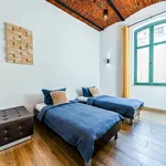 Miete 4 Schlafzimmer wohnung von 120 m² in Magdeburg