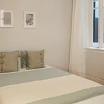 Rent 7 bedroom apartment in Lisbon