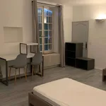 Maison de 220 m² avec 6 chambre(s) en location à Aix-en-Provence