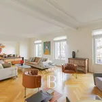 Rent 6 bedroom apartment of 312 m² in Paris