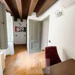 Affitto 3 camera appartamento di 90 m² in Verona