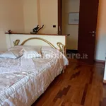 Rent 5 bedroom apartment of 130 m² in Genoa