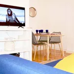 Rent 4 bedroom apartment of 50 m² in Lisboa