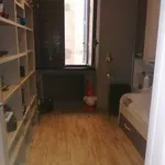 Rent 3 bedroom apartment of 65 m² in Genoa