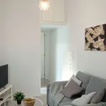 Rent 1 bedroom apartment of 60 m² in madrid