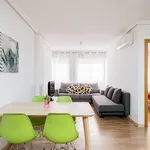 Rent 4 bedroom apartment of 60 m² in Madrid