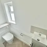 Rent 3 bedroom apartment in Wales