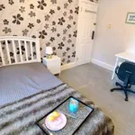 Rent 5 bedroom apartment in Southampton