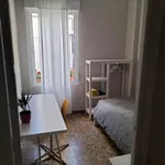 Rent 4 bedroom apartment in Alicante