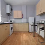 Rent 3 bedroom flat in Wakefield