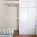 Rent 3 bedroom apartment of 93 m² in Milano