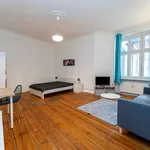 Rent 1 bedroom apartment of 46 m² in Berlin