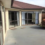 Rent 4 bedroom house in Tauranga