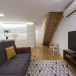 Rent 1 bedroom apartment of 68 m² in Porto