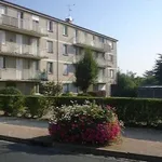 Rent 1 bedroom apartment of 20 m² in FLEURY LES AUBRAIS