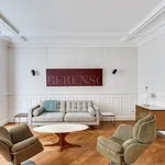 Rent 5 bedroom apartment of 122 m² in Paris 