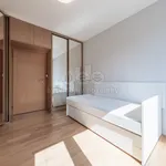 Pronajměte si 3 ložnic/e byt o rozloze 72 m² v Praha