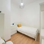 Rent a room of 100 m² in Lisboa