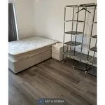 Rent 3 bedroom flat in East Of England