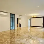 Rent 4 bedroom house of 400 m² in Bangkok