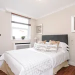 Rent 3 bedroom apartment in London